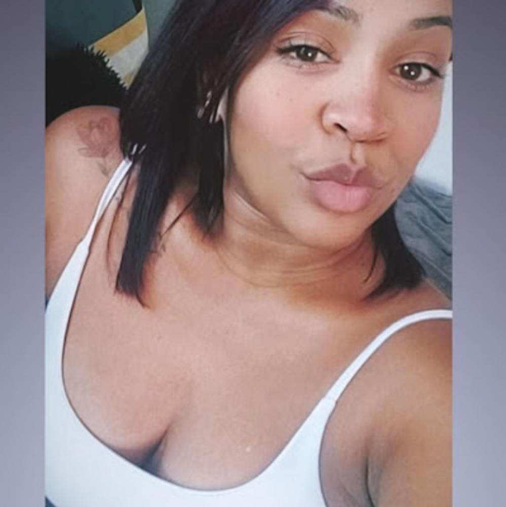 Meet your Posher, Kissila